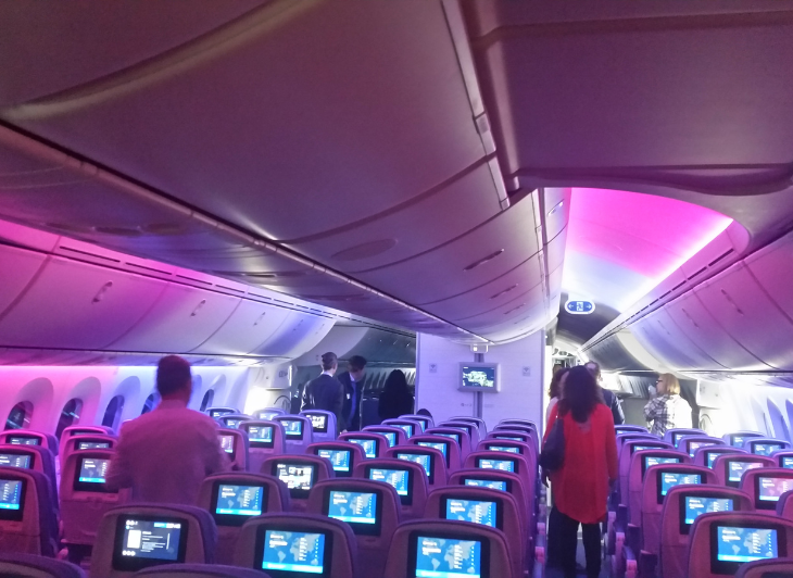travel-around-economy-class-air-europa-dreamliner