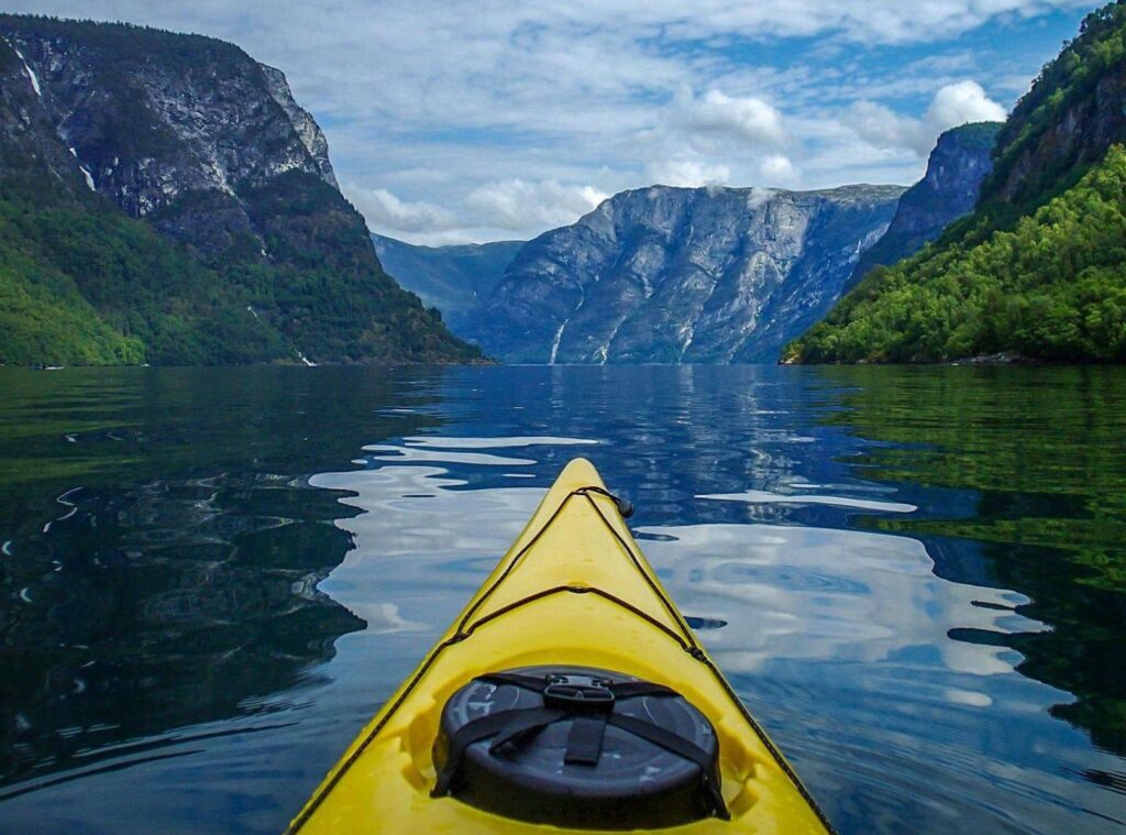 rondreis-noorwegen-fjord-zeekayak-travel-around